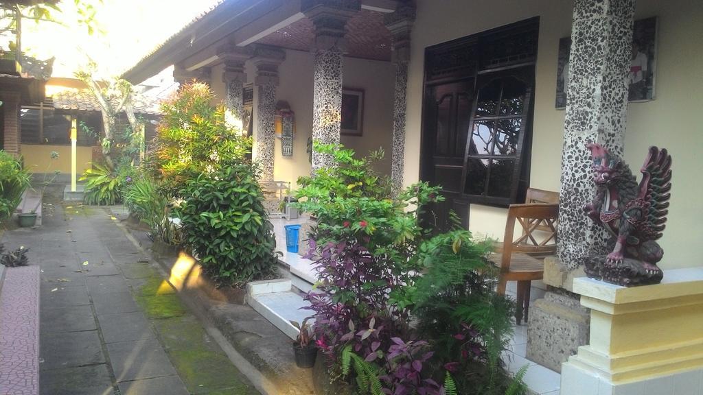 Liang House And Hostel Ubud  Bagian luar foto
