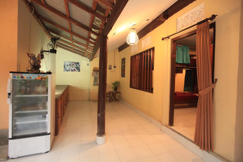 Liang House And Hostel Ubud  Bagian luar foto