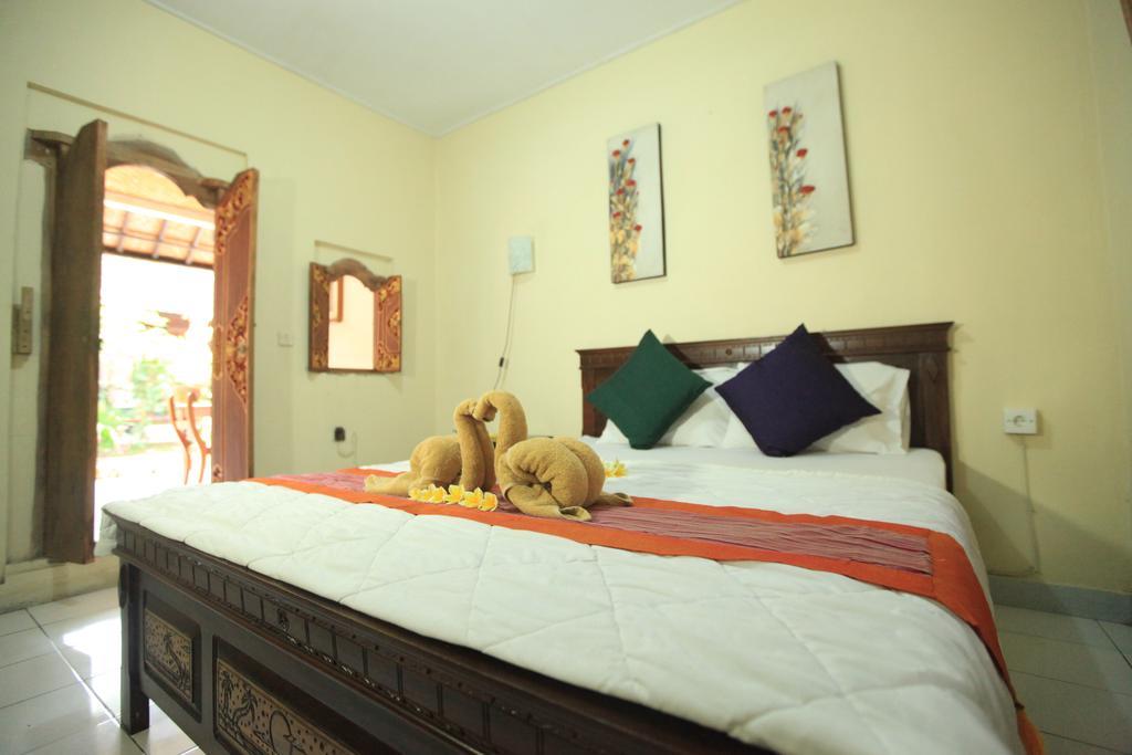 Liang House And Hostel Ubud  Bagian luar foto