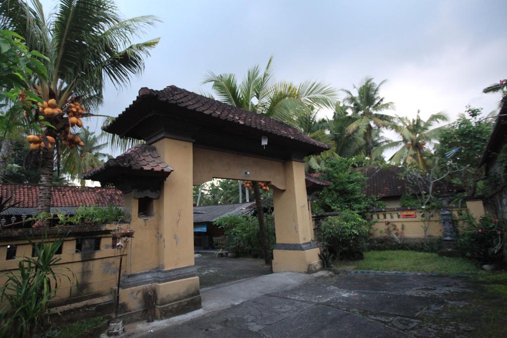 Liang House And Hostel Ubud  Bagian luar foto