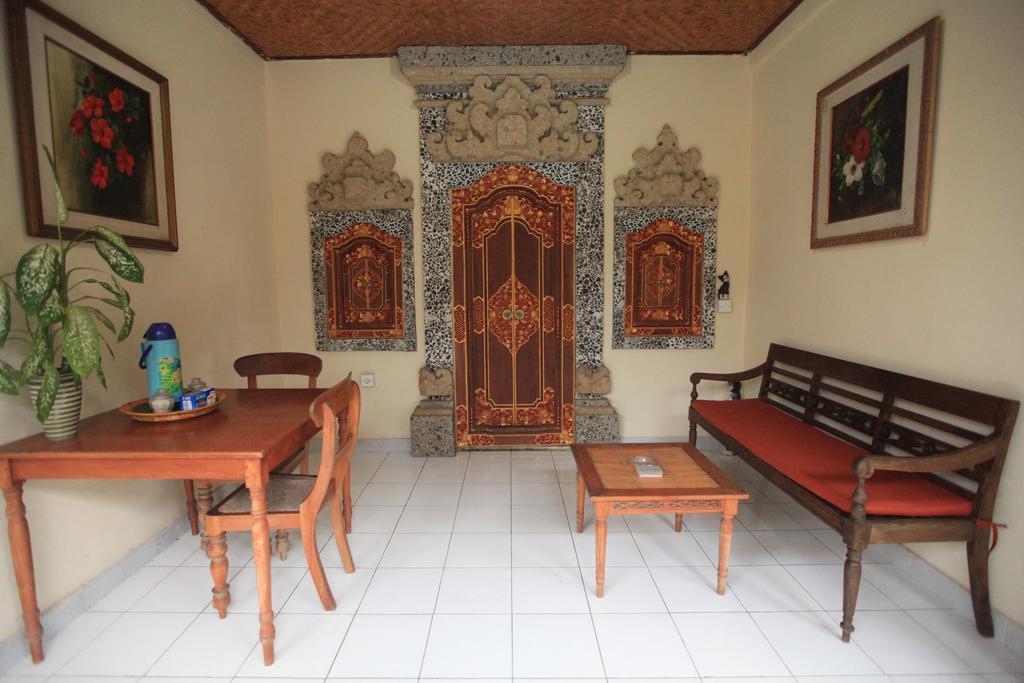 Liang House And Hostel Ubud  Bagian luar foto