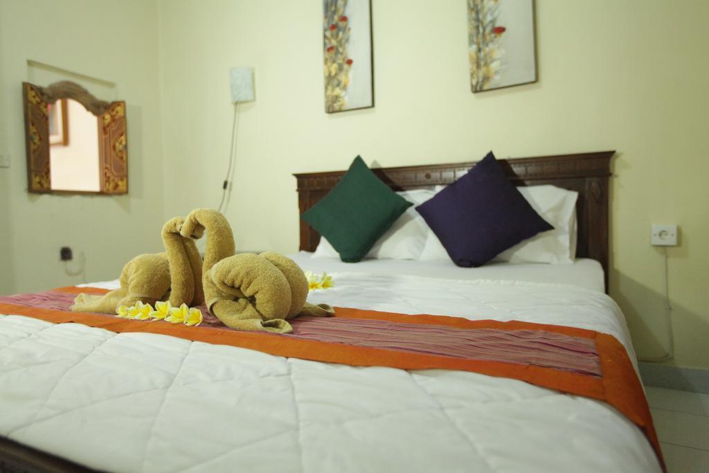 Liang House And Hostel Ubud  Bagian luar foto